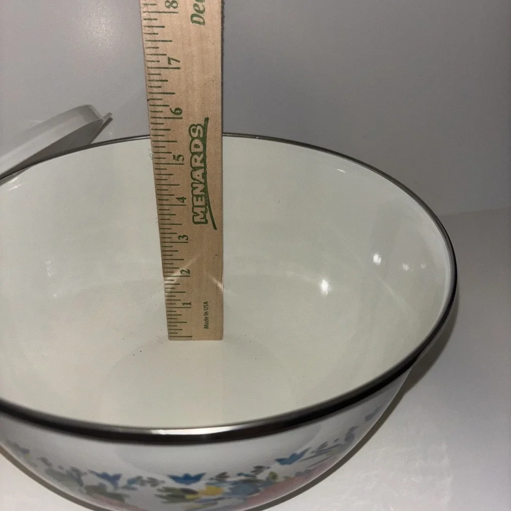 Pioneer Woman Lot of Kitchen Supplies, Metal Bowl With Lid, Knives, Bowls, Etc.